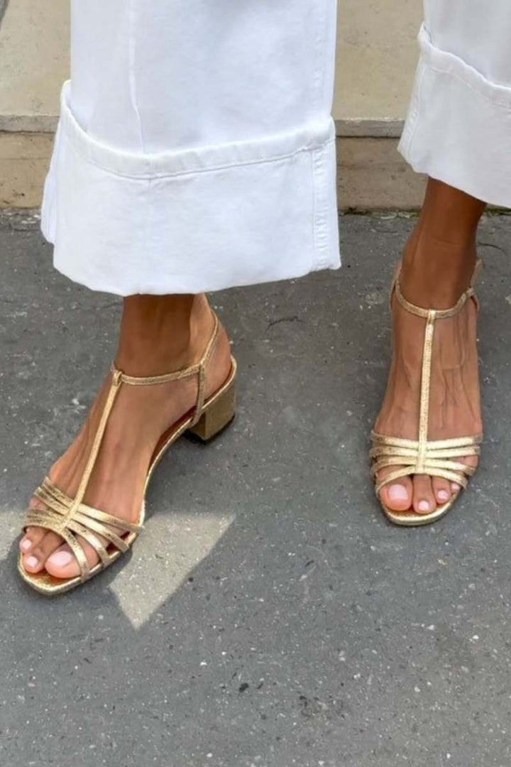 Krystyna | Złote sandały Codzienna elegancja